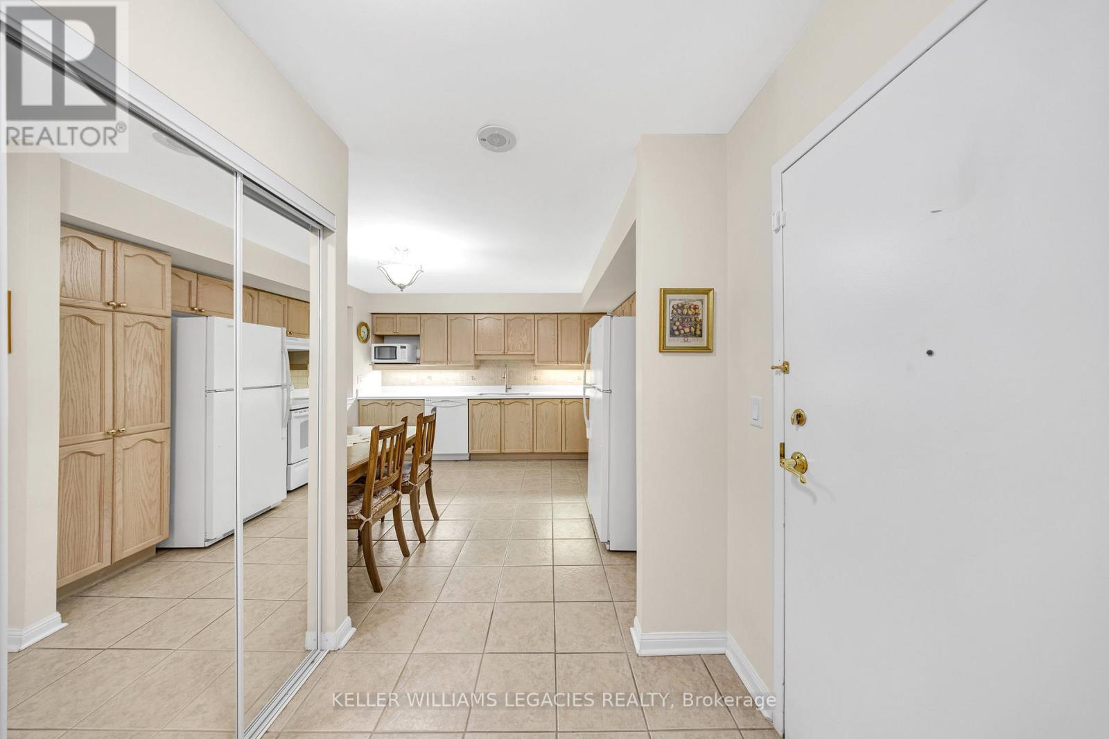 Photo 32 of 202 2500 Rutherford Road, Vaughan ON