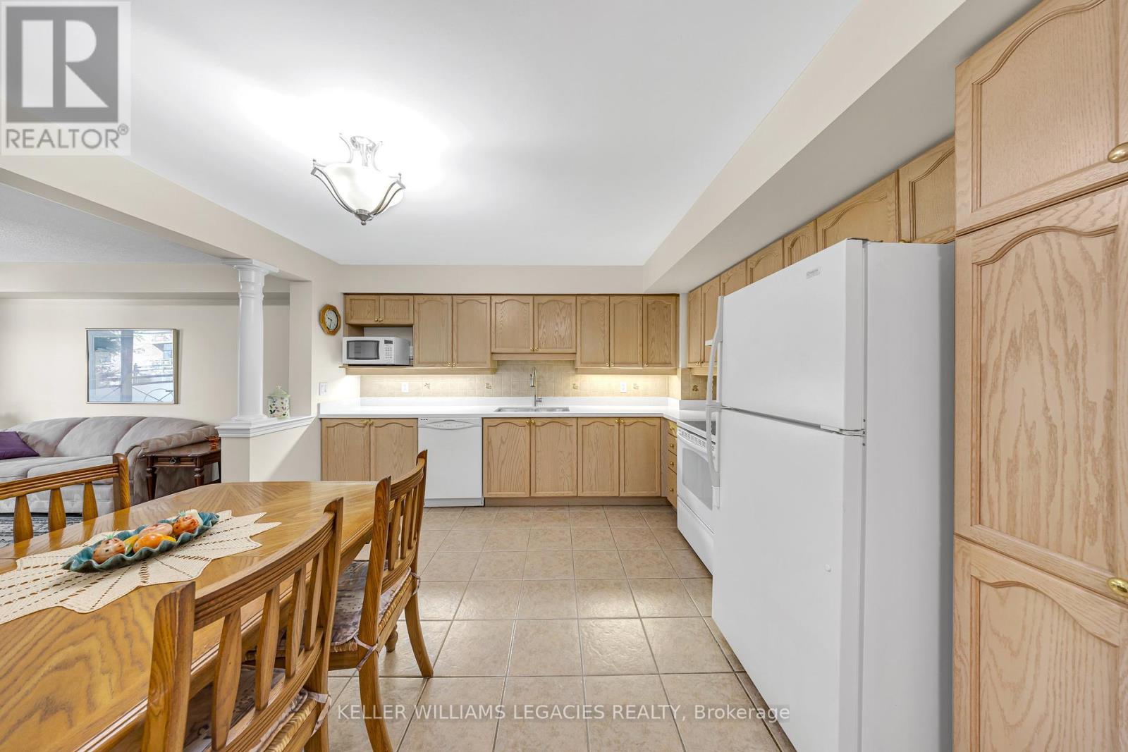 Photo 14 of 202 2500 Rutherford Road, Vaughan ON
