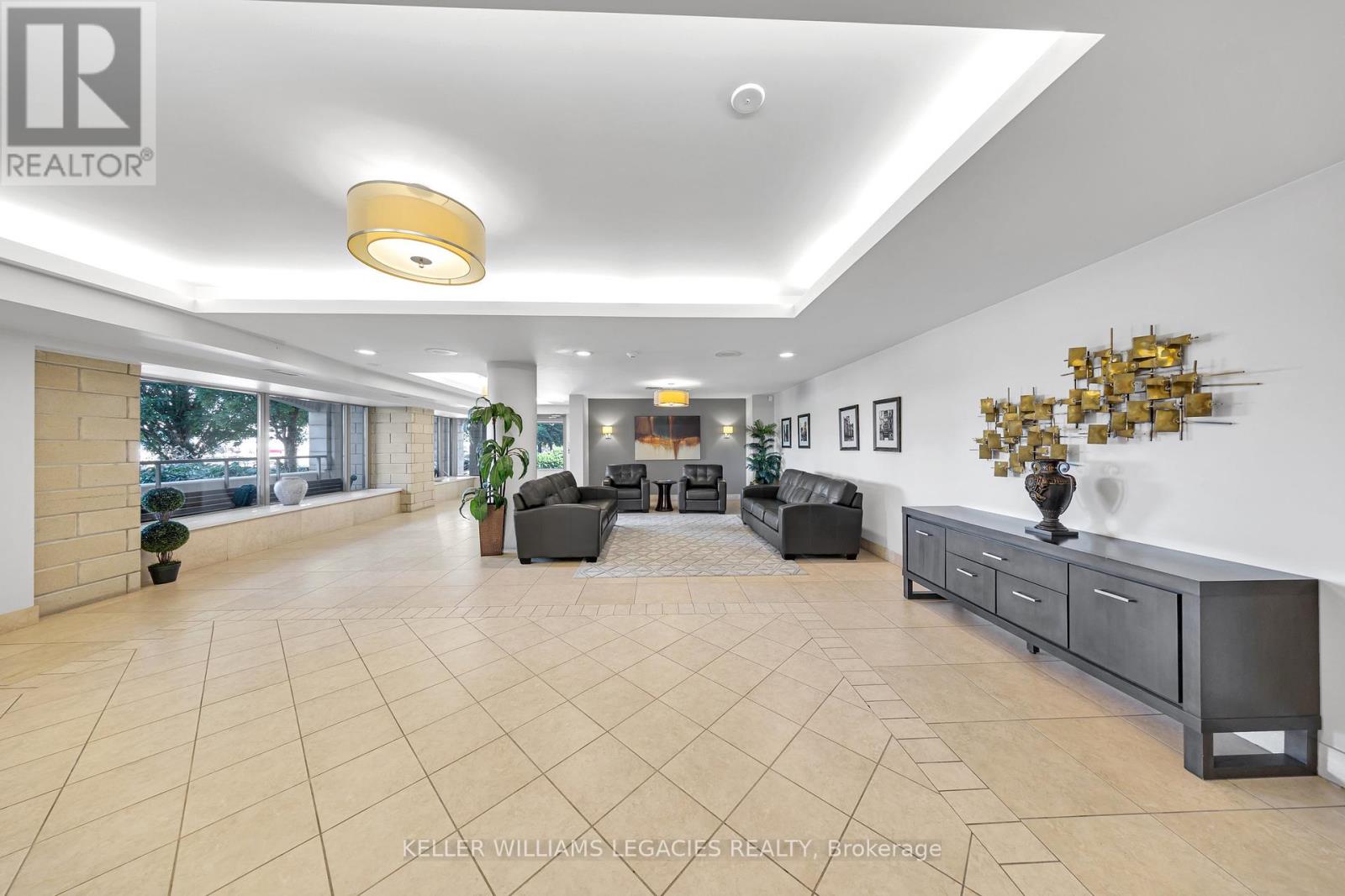 Photo 6 of 202 2500 Rutherford Road, Vaughan ON