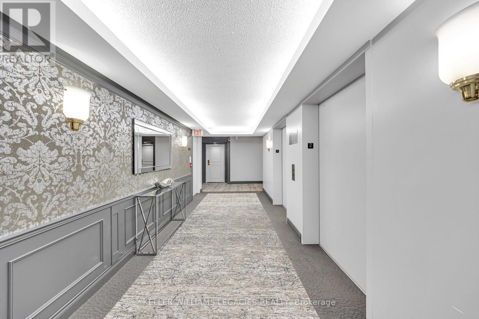 Photo 3 of 202 2500 Rutherford Road, Vaughan ON