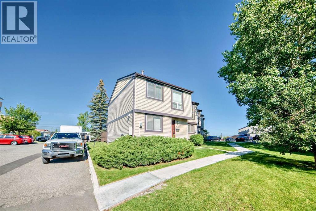 Single Family House for Sale in   Rundleson Road NE Rundle Calgary 
