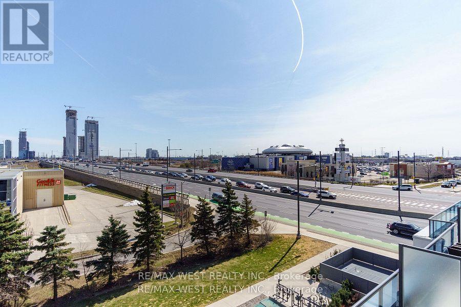 Photo 11 of 314 3600 Highway 7 Road, Vaughan ON