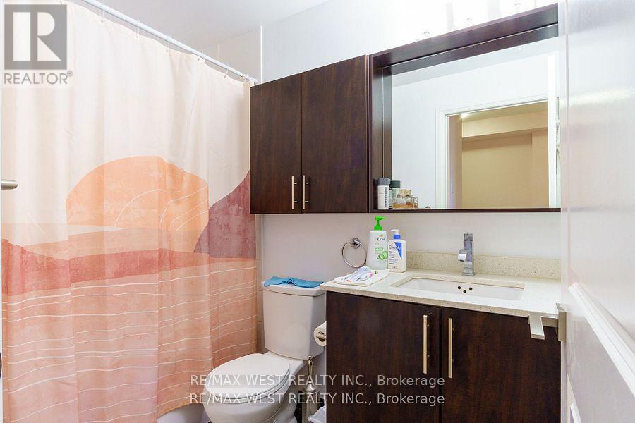 Photo 9 of 314 3600 Highway 7 Road, Vaughan ON