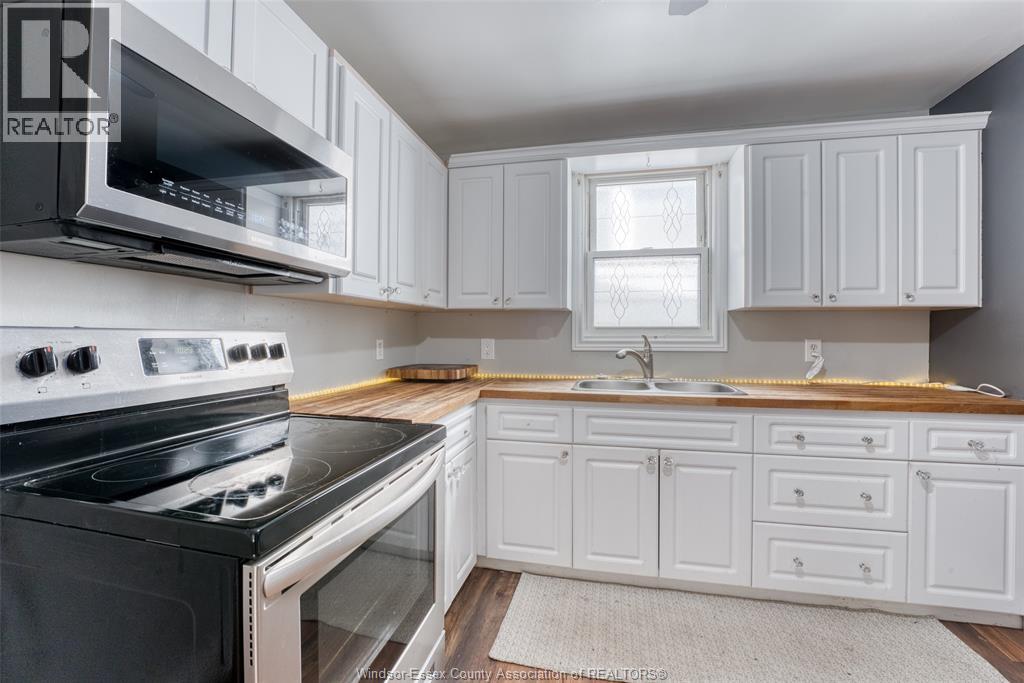 Photo 10 of 1050 St Luke Road, Windsor ON
