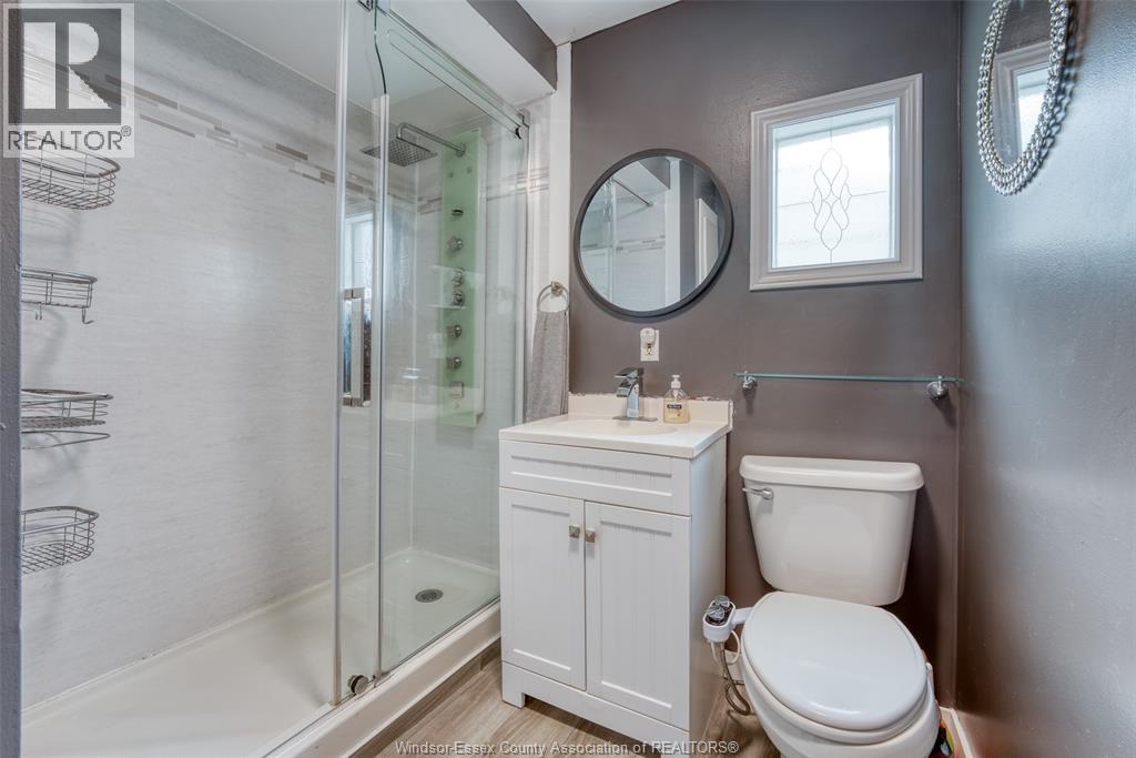Photo 16 of 1050 St Luke Road, Windsor ON