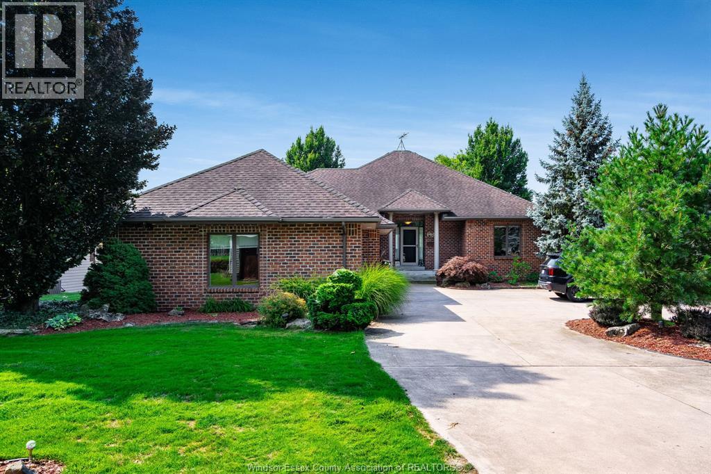 Photo 1 of 501 Lake Drive, Kingsville ON
