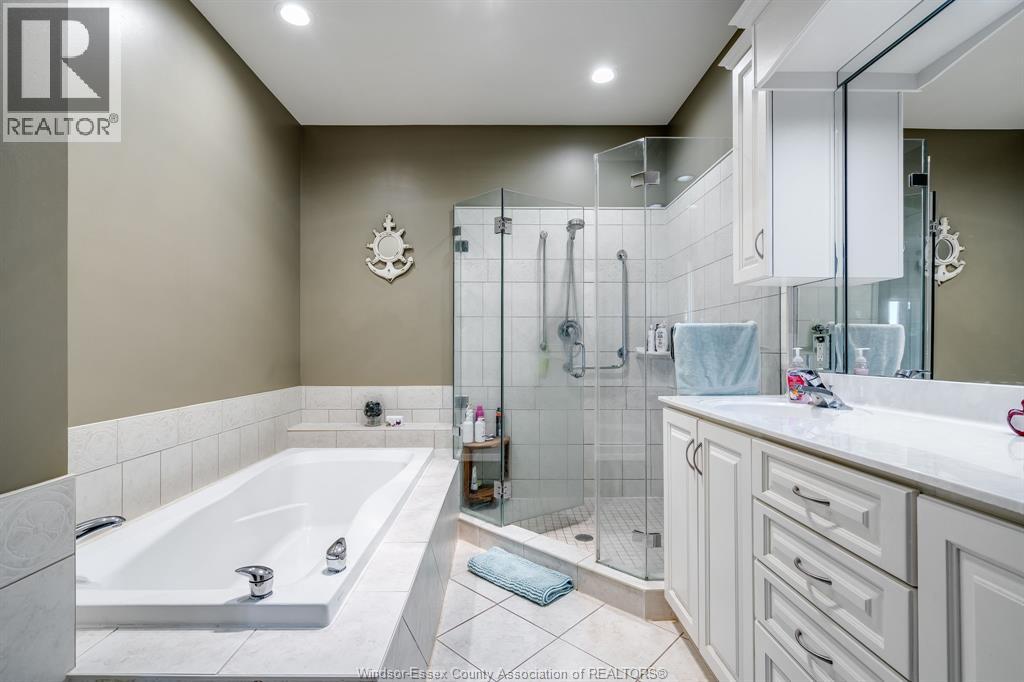 Photo 19 of 501 Lake Drive, Kingsville ON