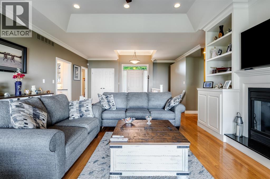 Photo 7 of 501 Lake Drive, Kingsville ON