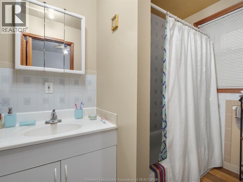 Photo 10 of 401 Parent Avenue, Windsor ON