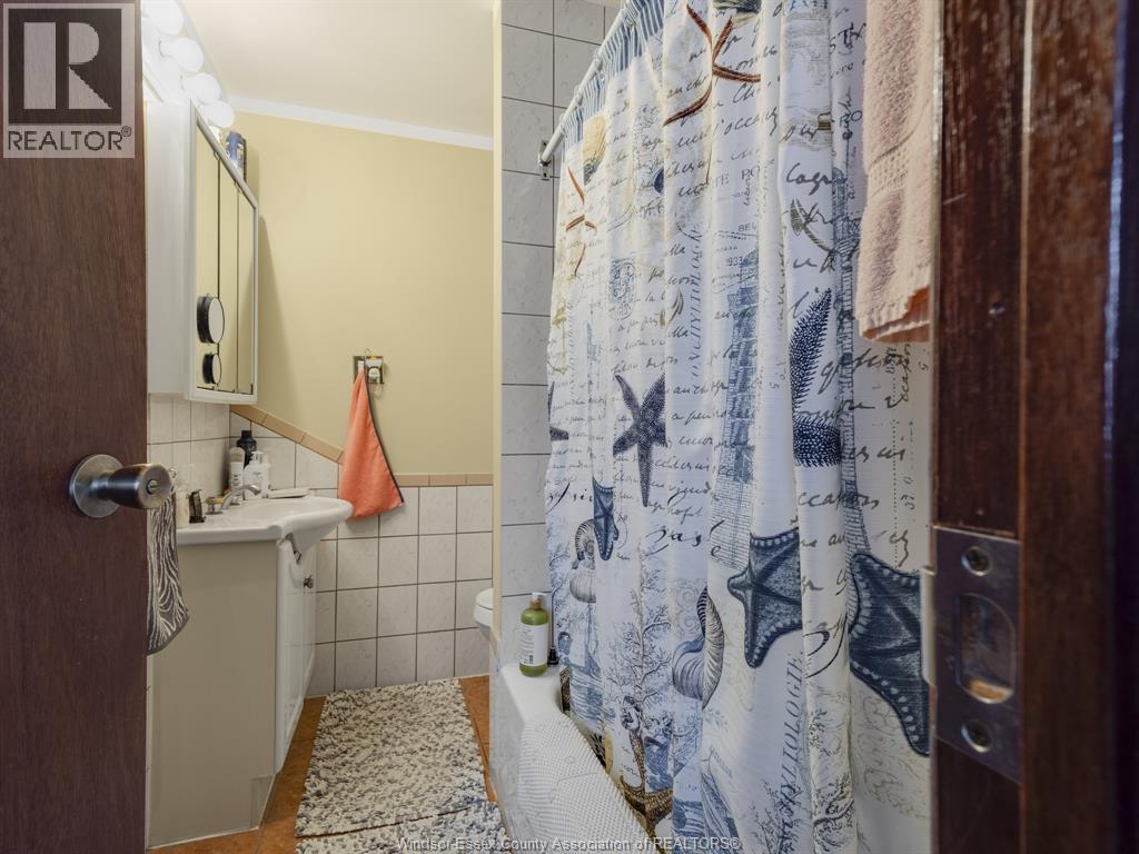 Photo 22 of 401 Parent Avenue, Windsor ON