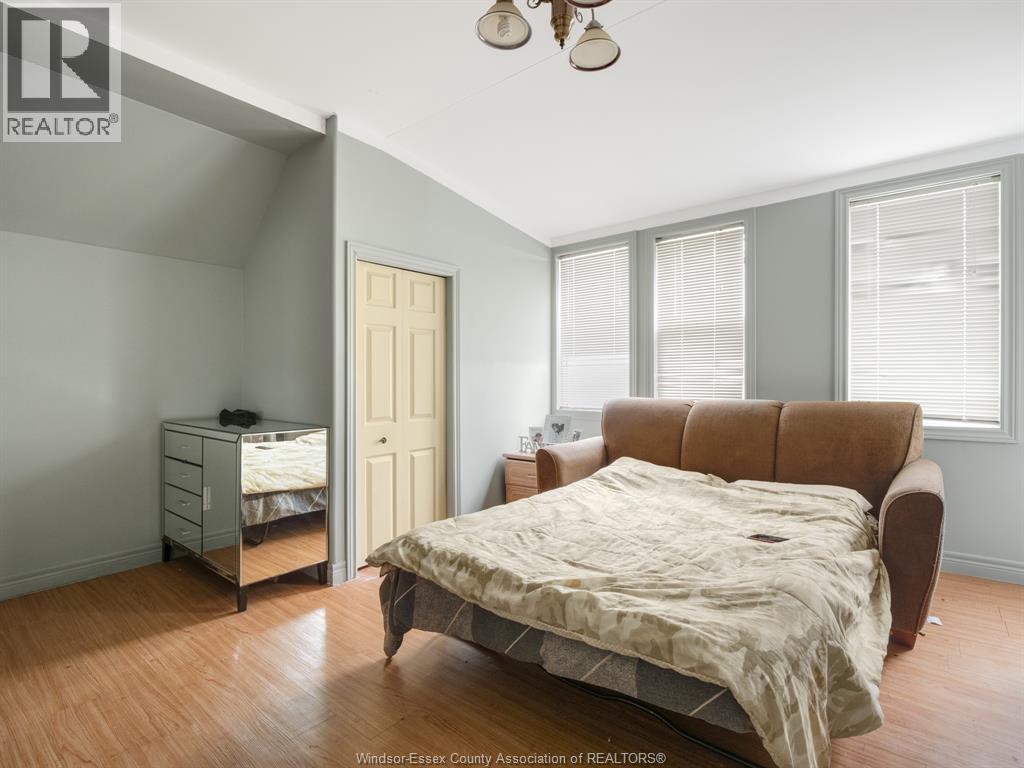 Photo 32 of 401 Parent Avenue, Windsor ON