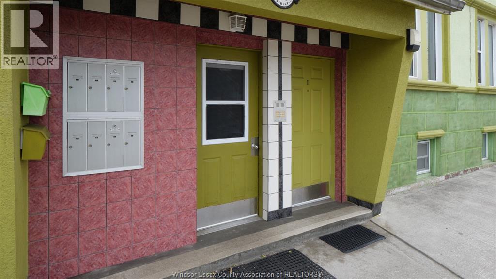 Photo 4 of 401 Parent Avenue, Windsor ON