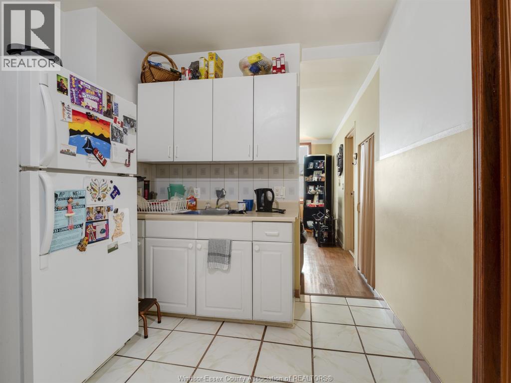 Photo 8 of 401 Parent Avenue, Windsor ON