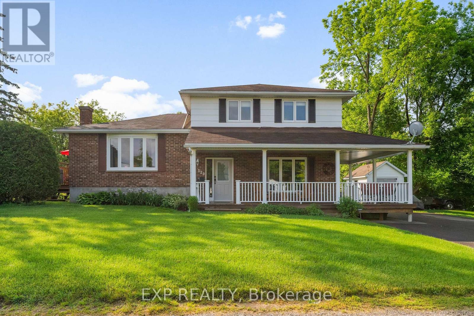 Photo 1 of 320 Francis Street, Renfrew ON