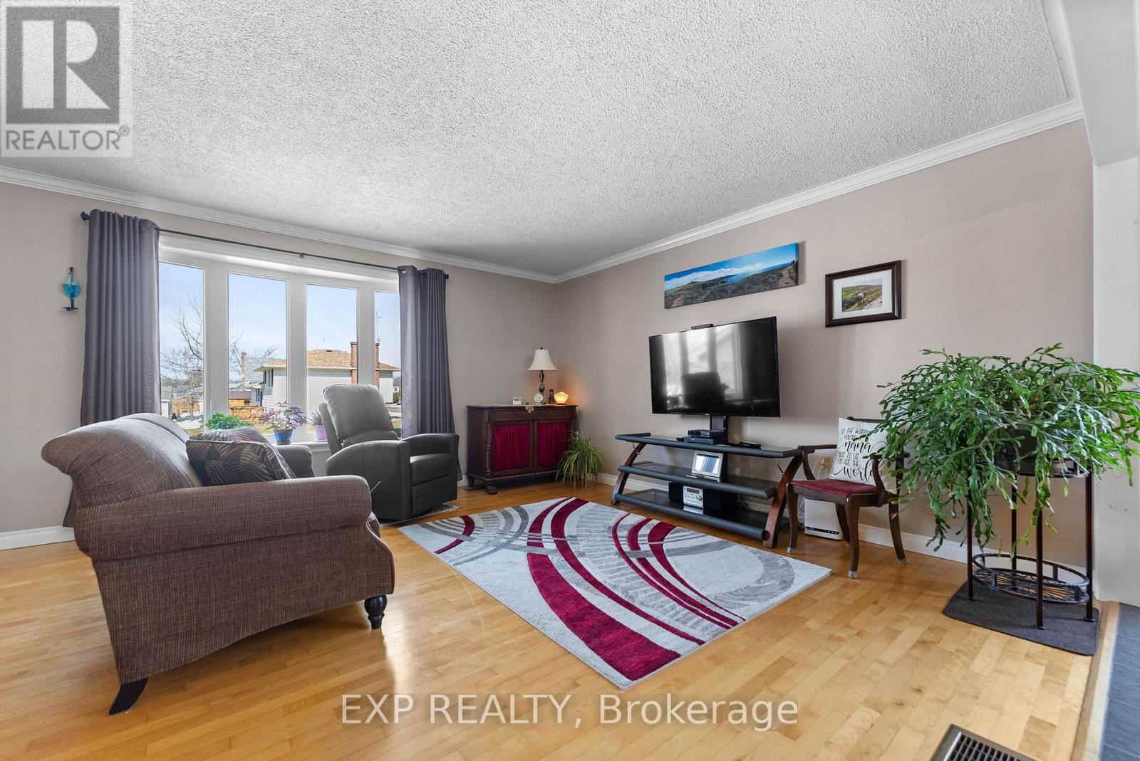 Photo 19 of 320 Francis Street, Renfrew ON