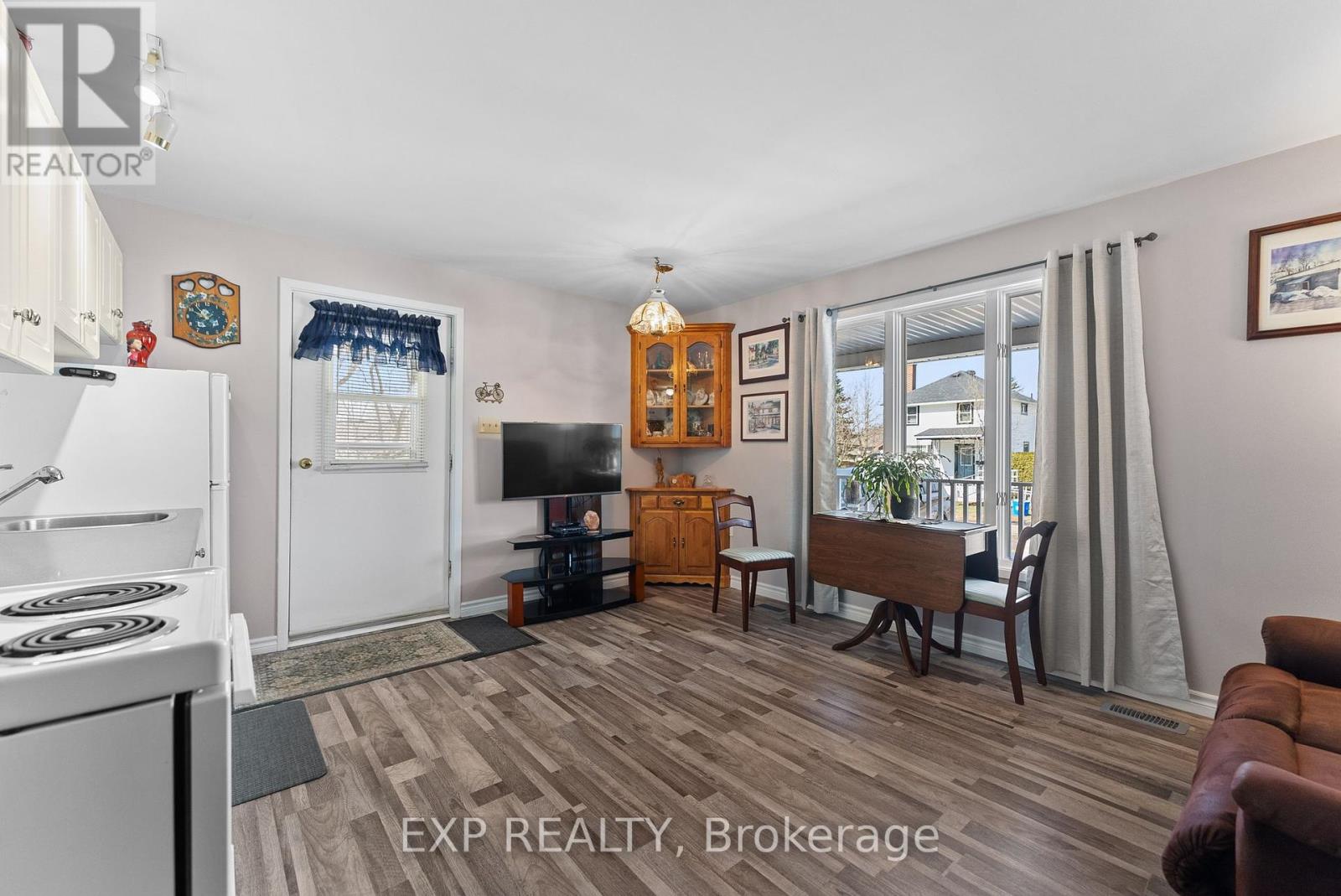 Photo 30 of 320 Francis Street, Renfrew ON