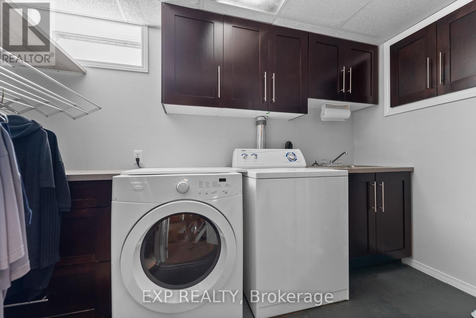 Photo 36 of 320 Francis Street, Renfrew ON