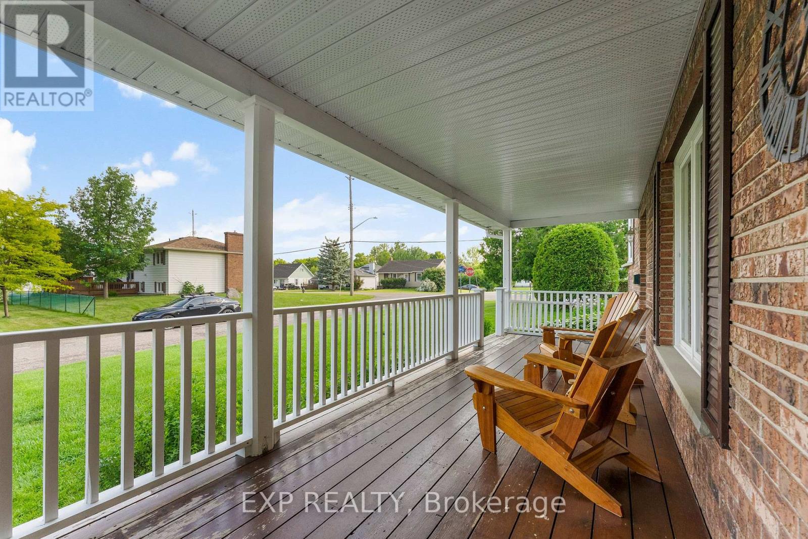 Photo 4 of 320 Francis Street, Renfrew ON