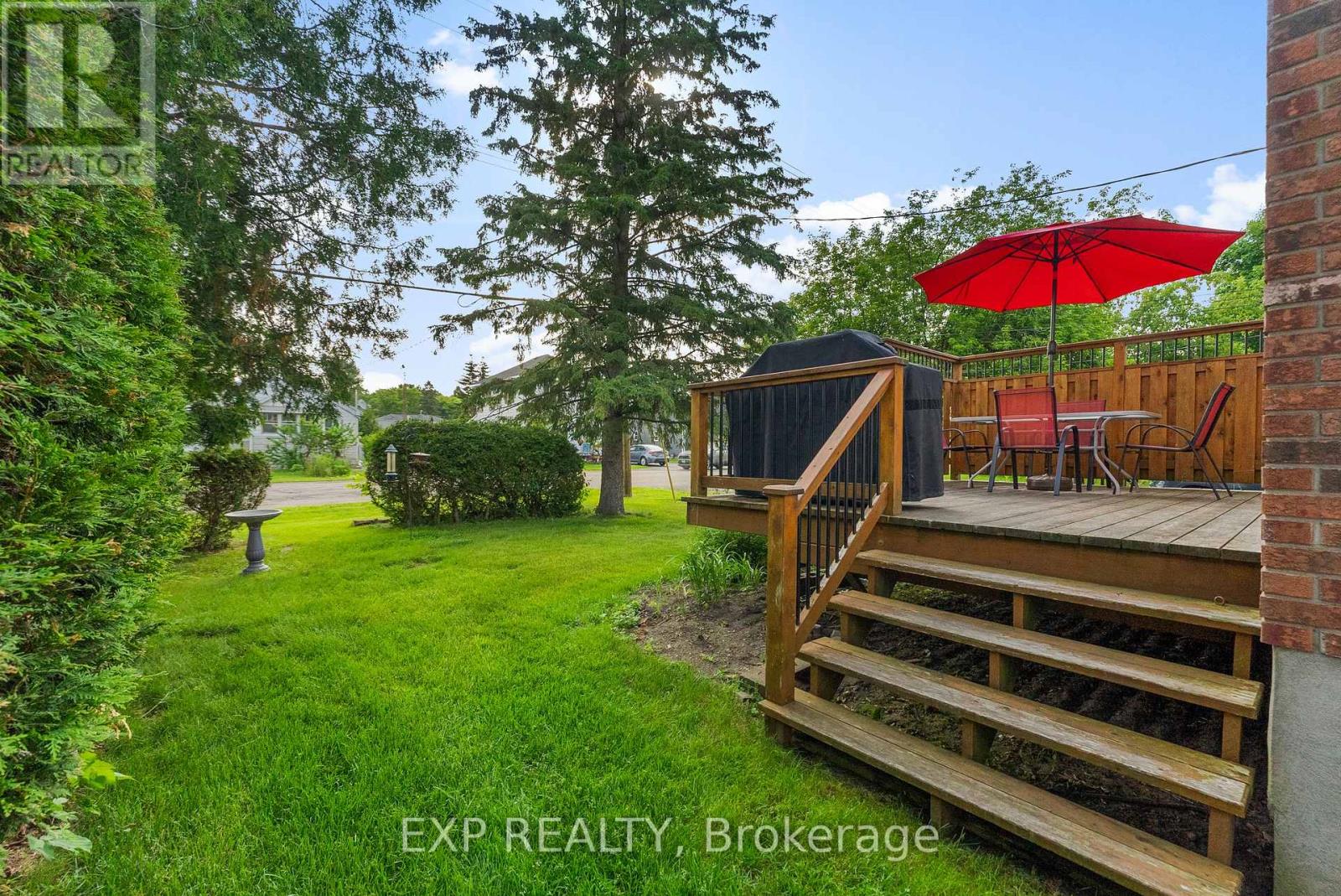 Photo 6 of 320 Francis Street, Renfrew ON