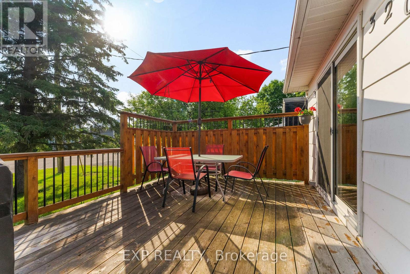 Photo 7 of 320 Francis Street, Renfrew ON