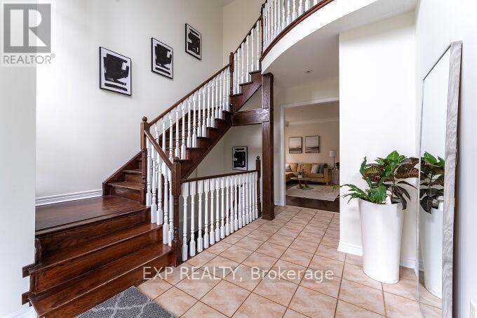 Photo 4 of 2409 West Ham Road, Oakville ON