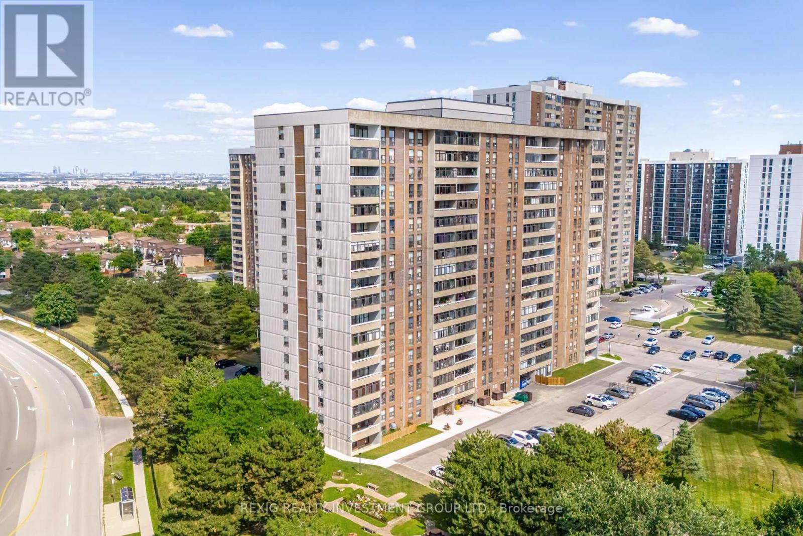 Photo 3 of 409 15 Kensington Road, Brampton ON