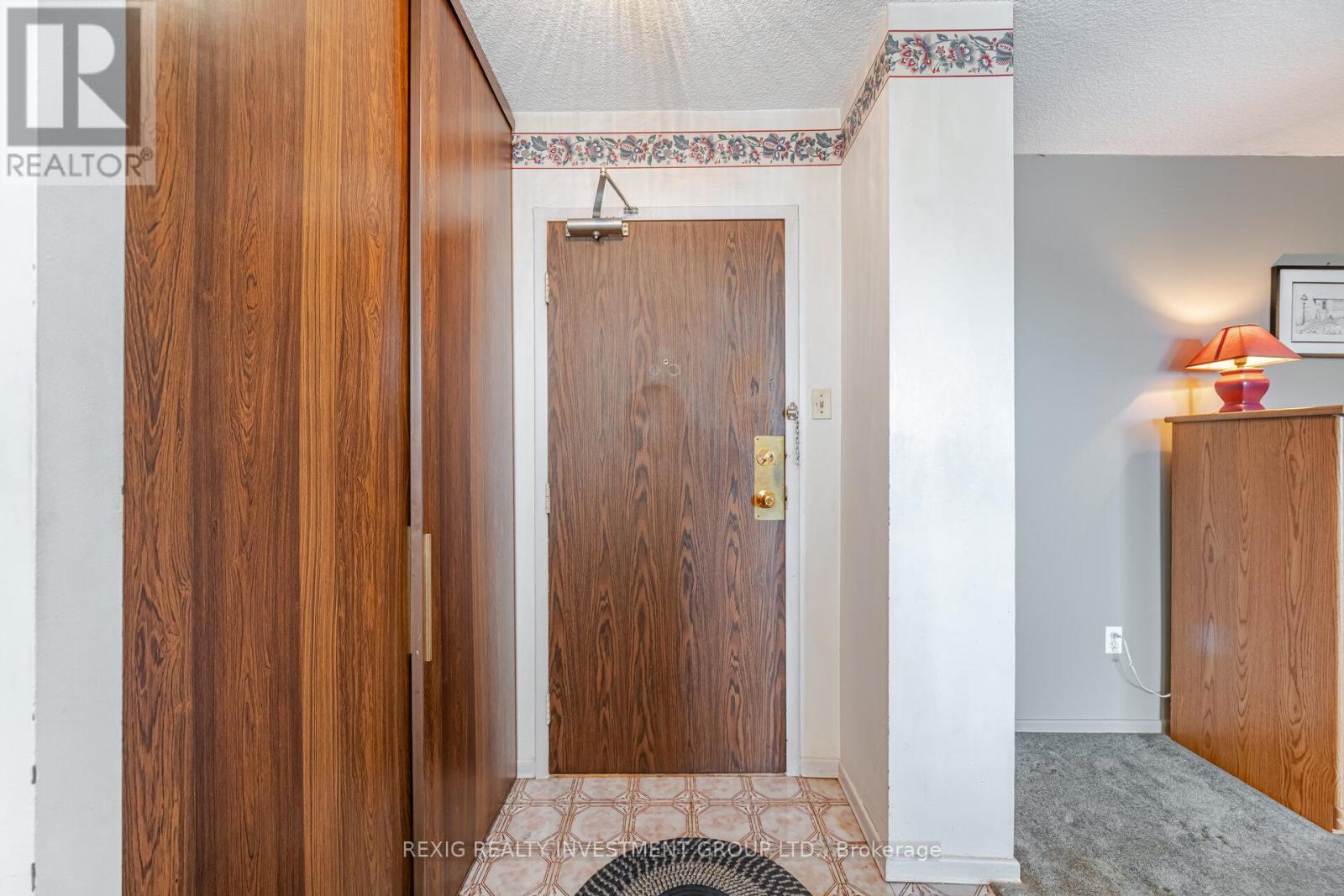 Photo 9 of 409 15 Kensington Road, Brampton ON