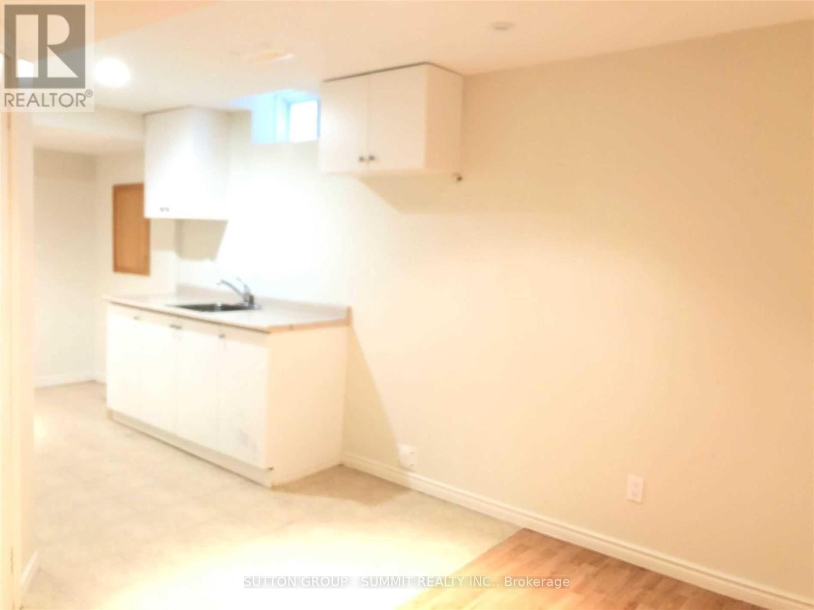 Photo 5 of 3269 Camberwell Drive, Mississauga ON