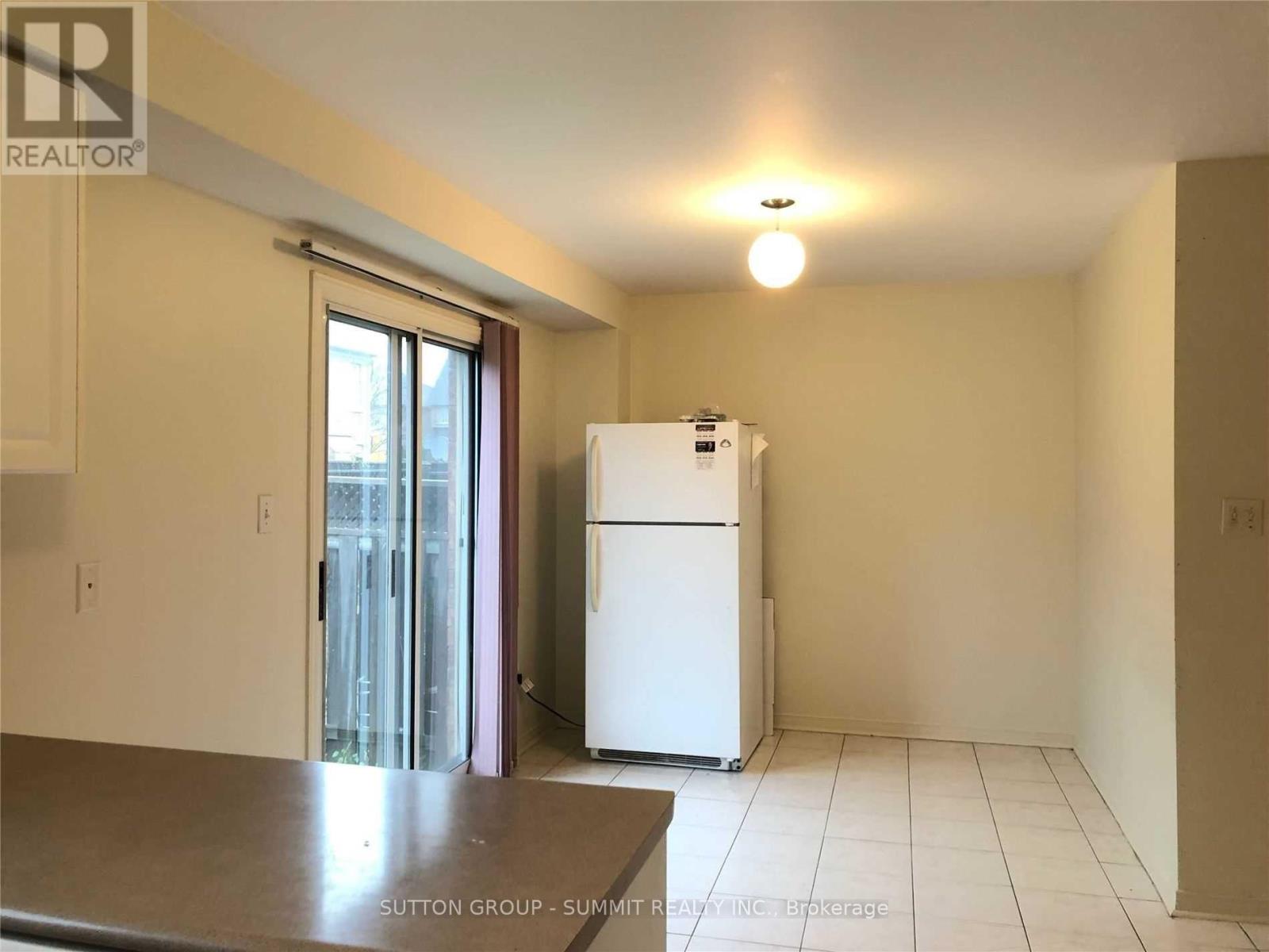 Photo 9 of 3269 Camberwell Drive, Mississauga ON