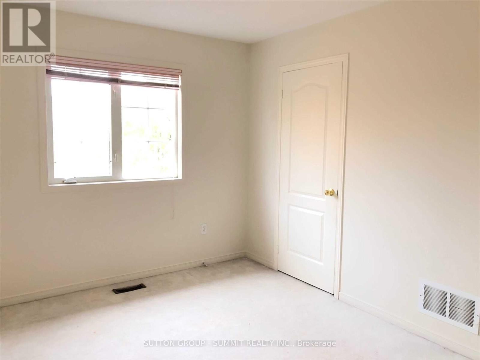 Photo 11 of 3269 Camberwell Drive, Mississauga ON