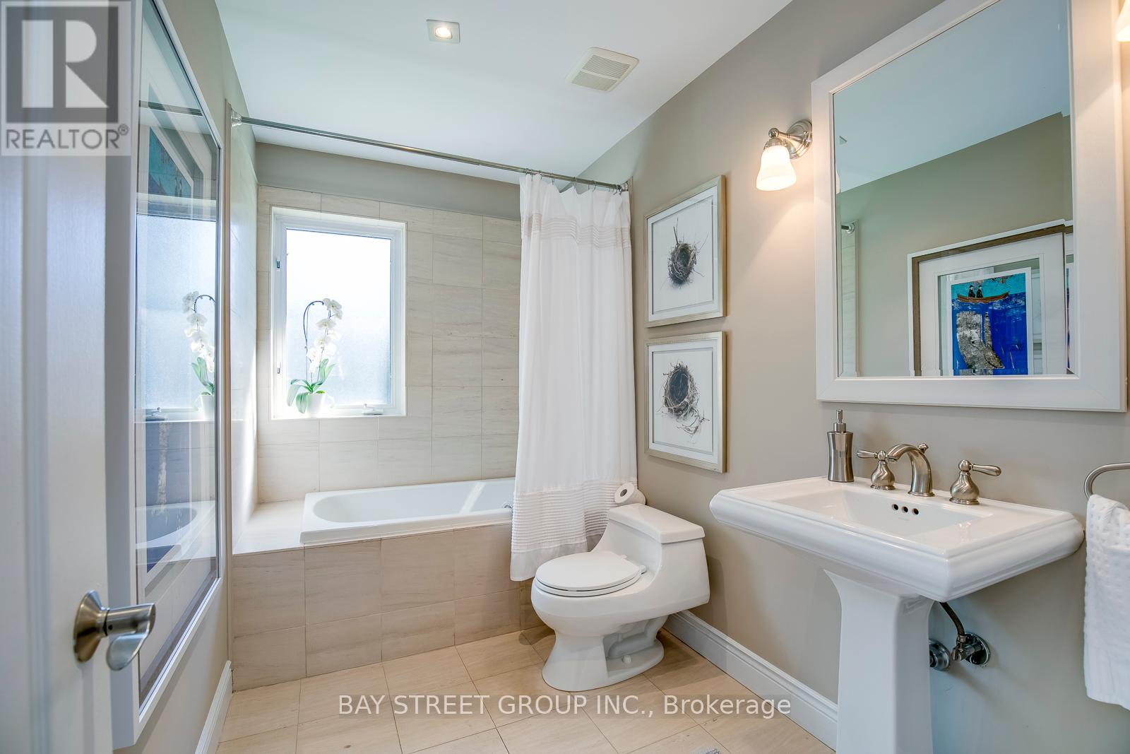 Photo 23 of 256 Eastcourt Road, Oakville ON