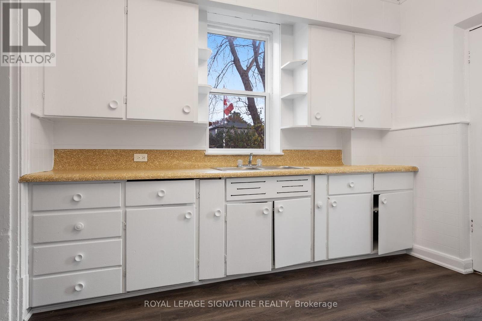 Photo 13 of 311 St George Street, Norfolk ON