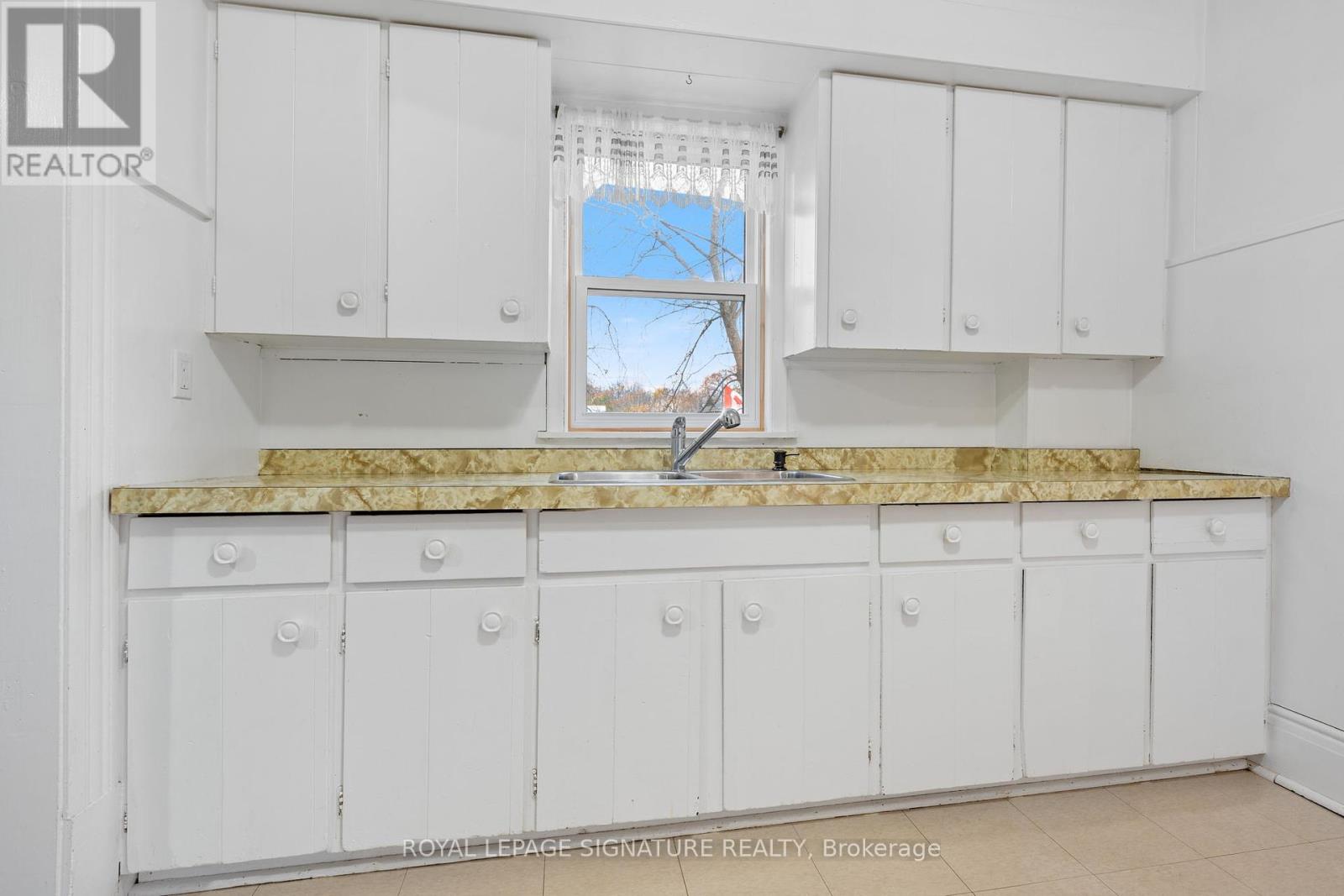 Photo 23 of 311 St George Street, Norfolk ON