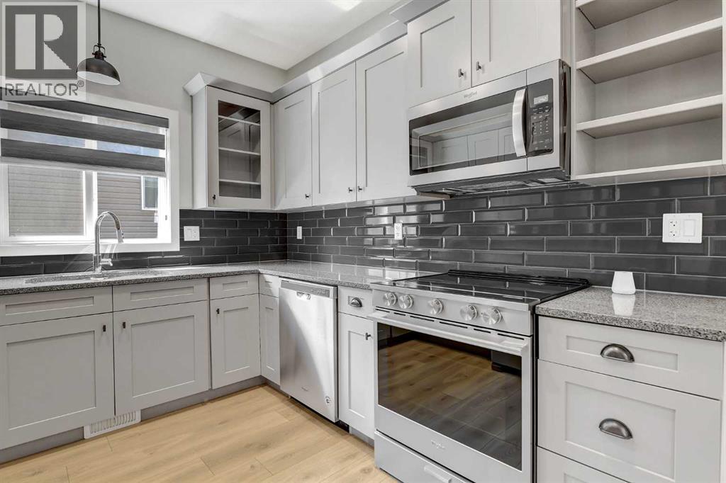 Photo 4 of 10421 135 Avenue, Grande Prairie AB