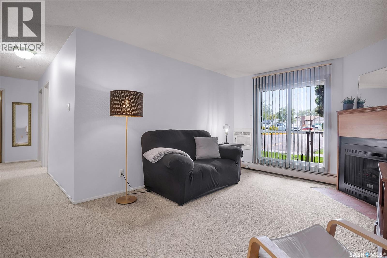 Photo 10 of 118 3308 33rd Street W, Saskatoon SK