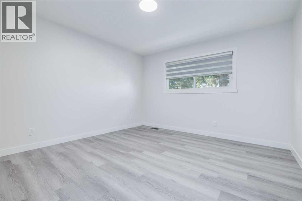 Single Family House Bi-level for Sale in  Whiteland Drive NE Whitehorn Calgary 