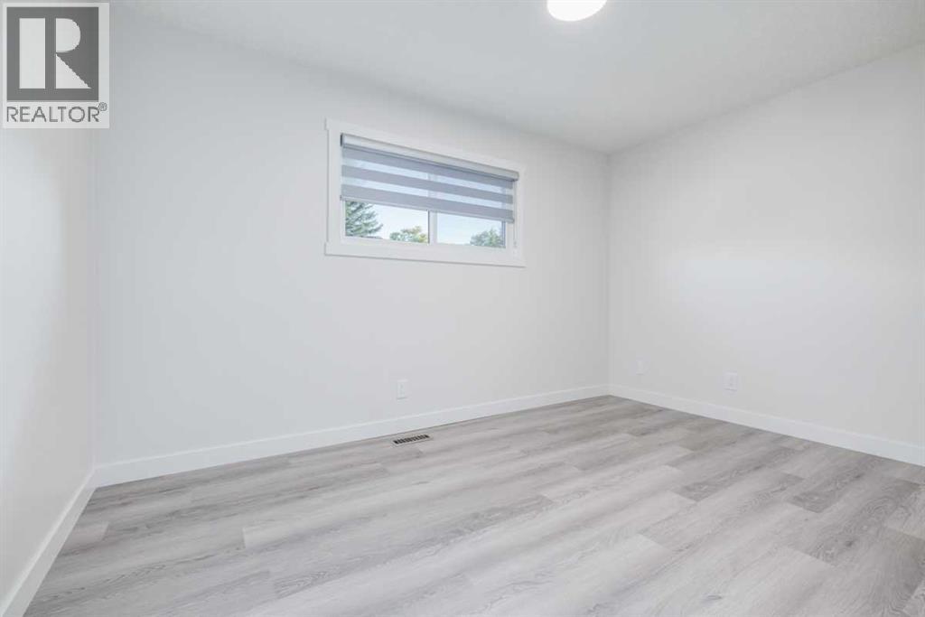 Single Family House Bi-level for Sale in  Whiteland Drive NE Whitehorn Calgary 