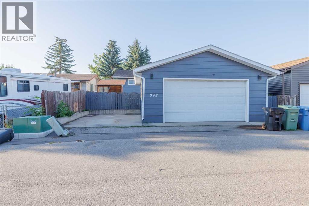 Single Family House Bi-level for Sale in  Whiteland Drive NE Whitehorn Calgary 