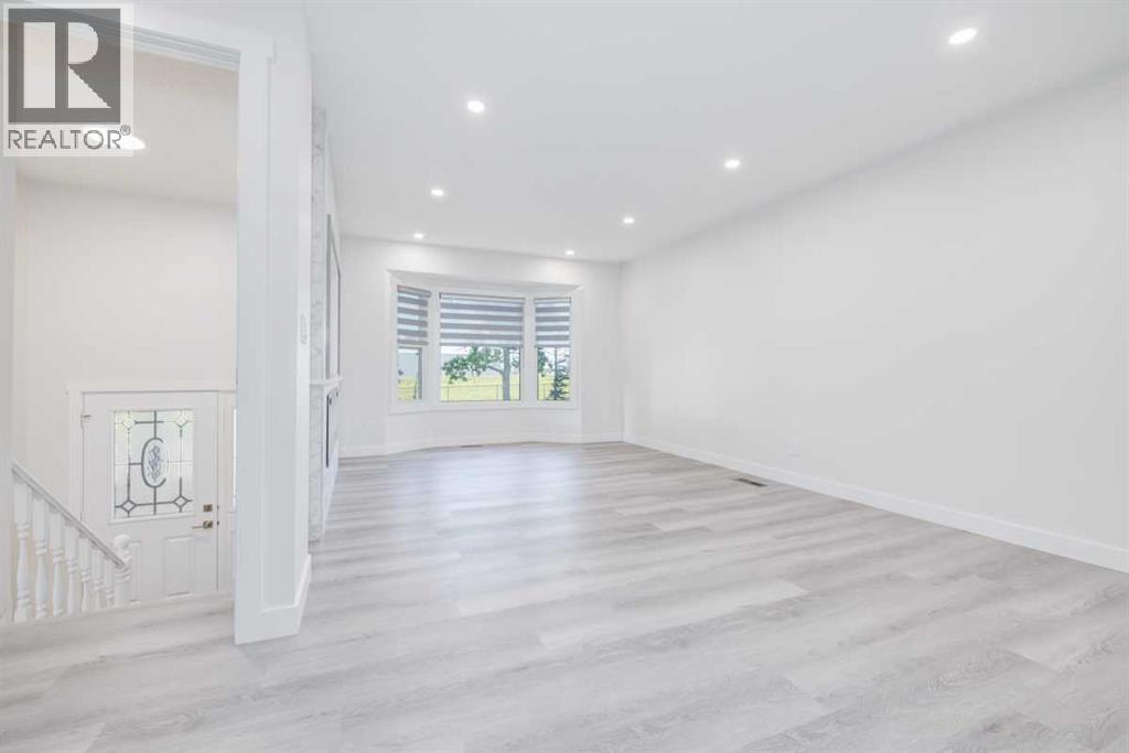 Single Family House Bi-level for Sale in  Whiteland Drive NE Whitehorn Calgary 
