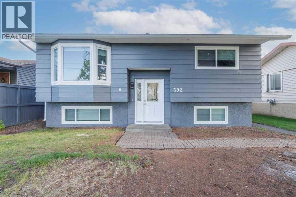 392 Whiteland Drive NE, Calgary, Alberta