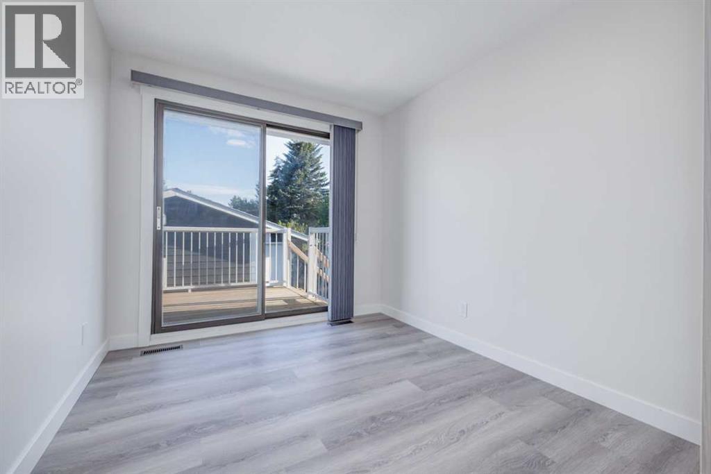 Single Family House Bi-level for Sale in  Whiteland Drive NE Whitehorn Calgary 