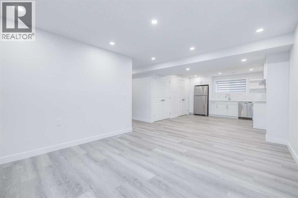 Single Family House Bi-level for Sale in  Whiteland Drive NE Whitehorn Calgary 