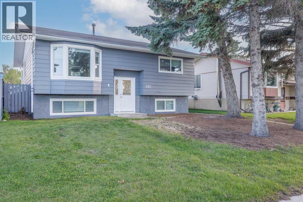 Single Family House Bi-level for Sale in  Whiteland Drive NE Whitehorn Calgary 