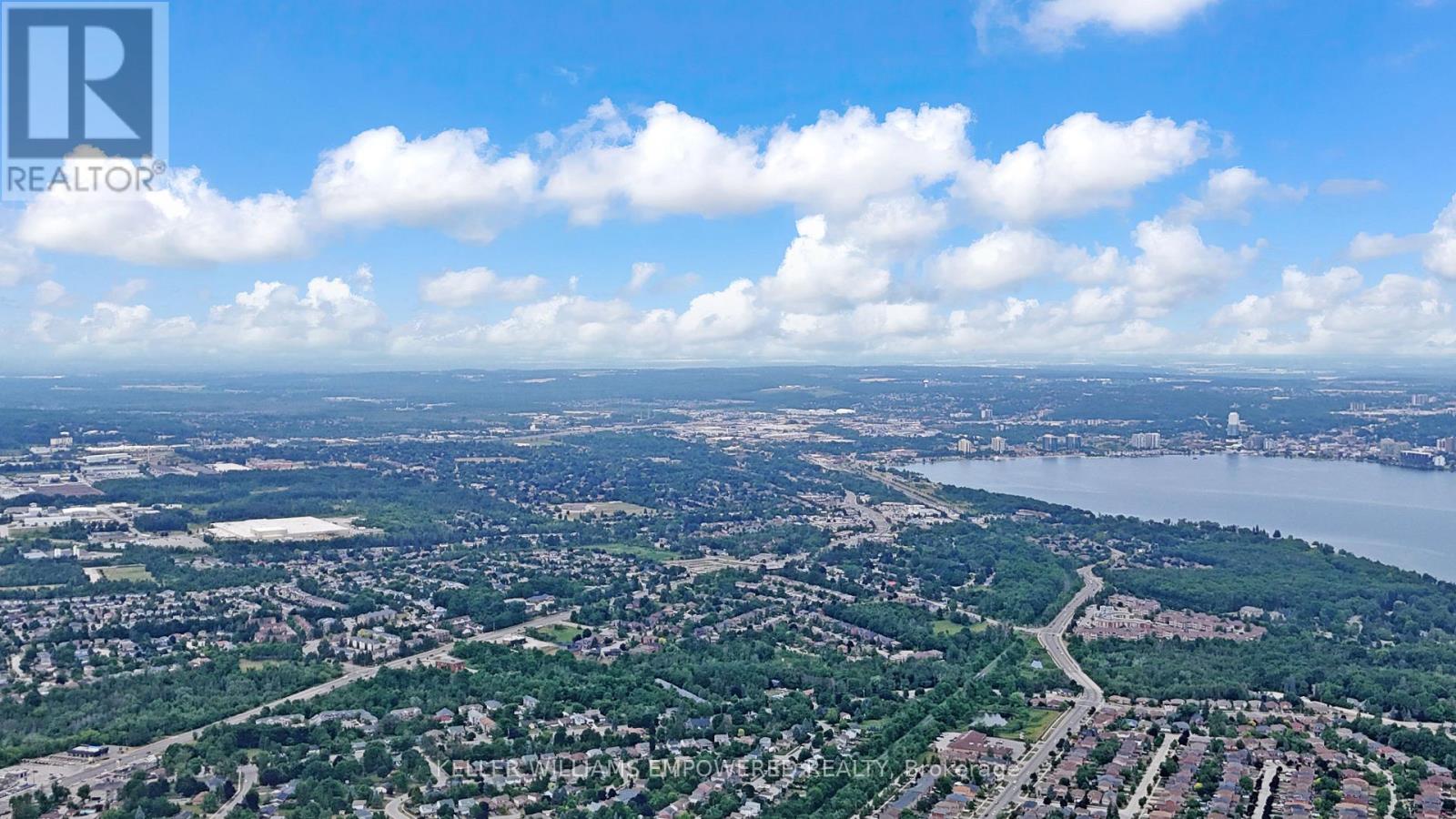 Photo 43 of 28 Gemini Drive, Barrie ON