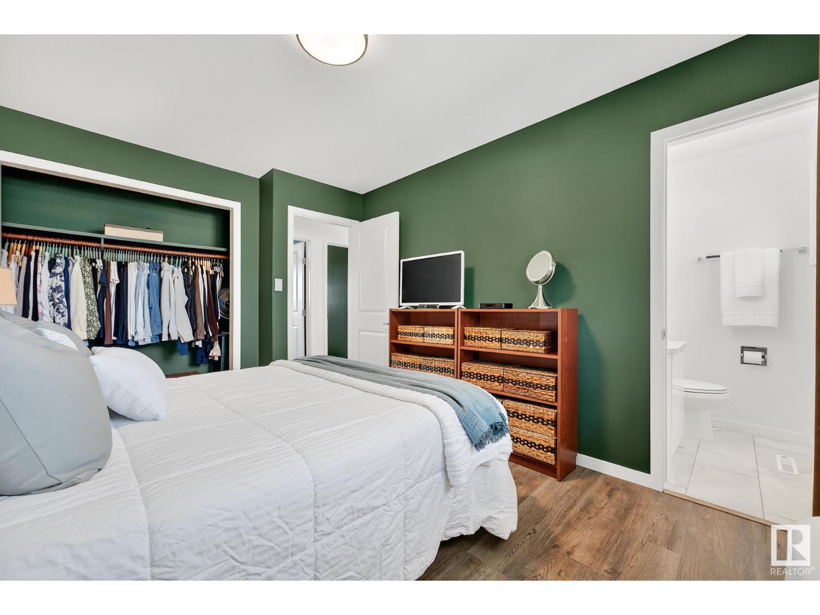 Photo 1 of 5516 140 A Av Nw, Edmonton AB