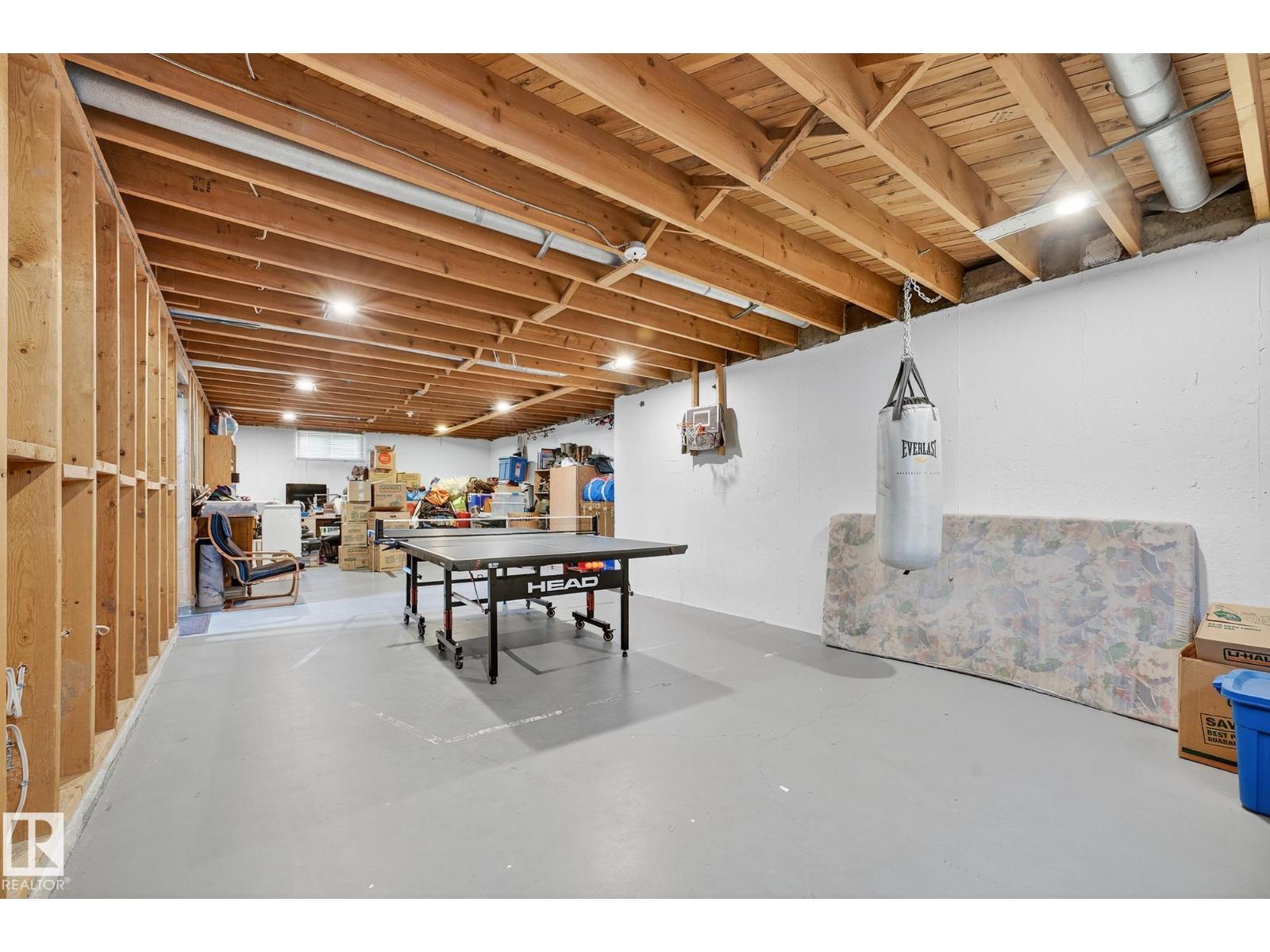 Photo 19 of 5516 140 A Av Nw, Edmonton AB