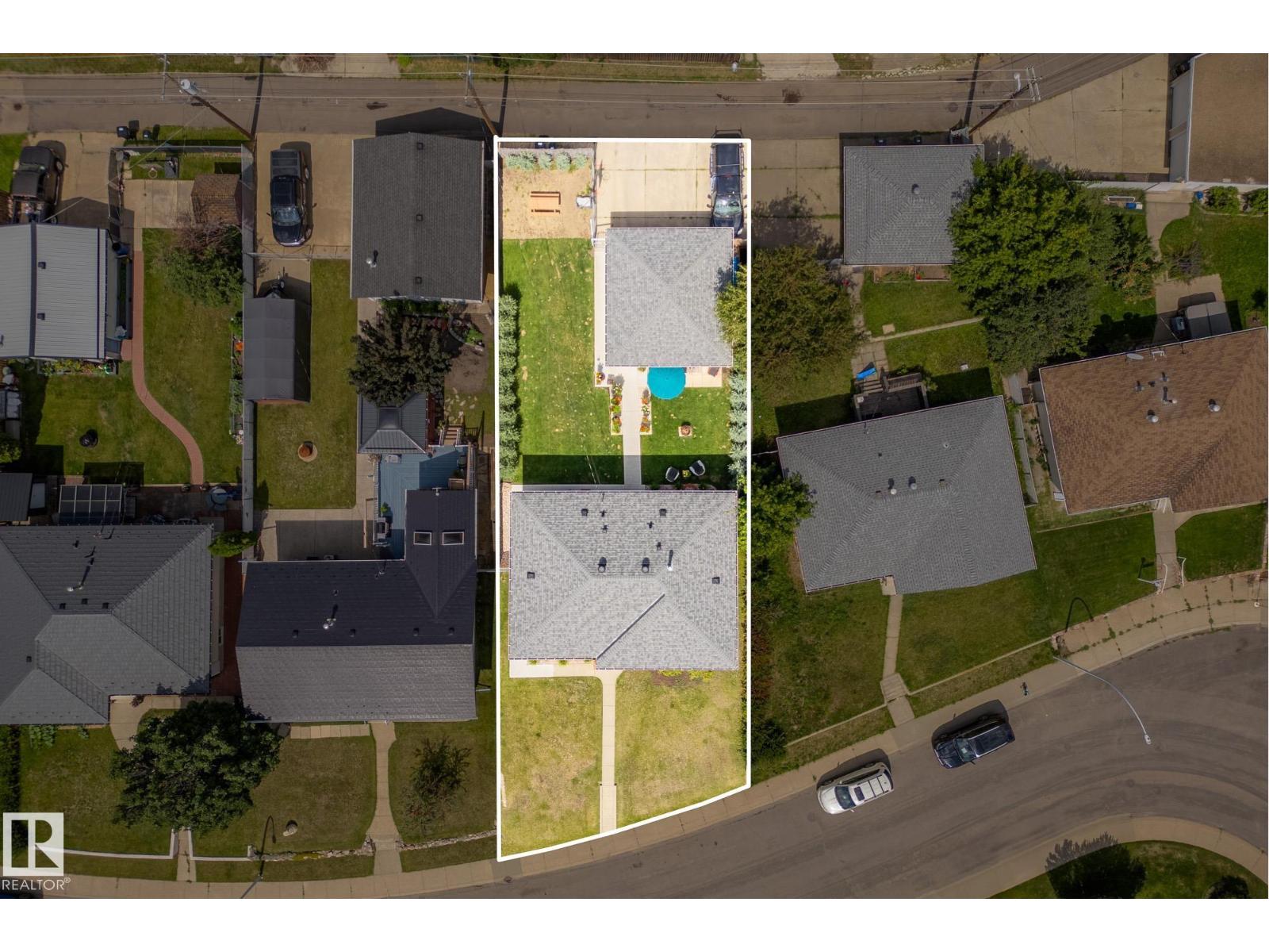 Photo 30 of 5516 140 A Av Nw, Edmonton AB