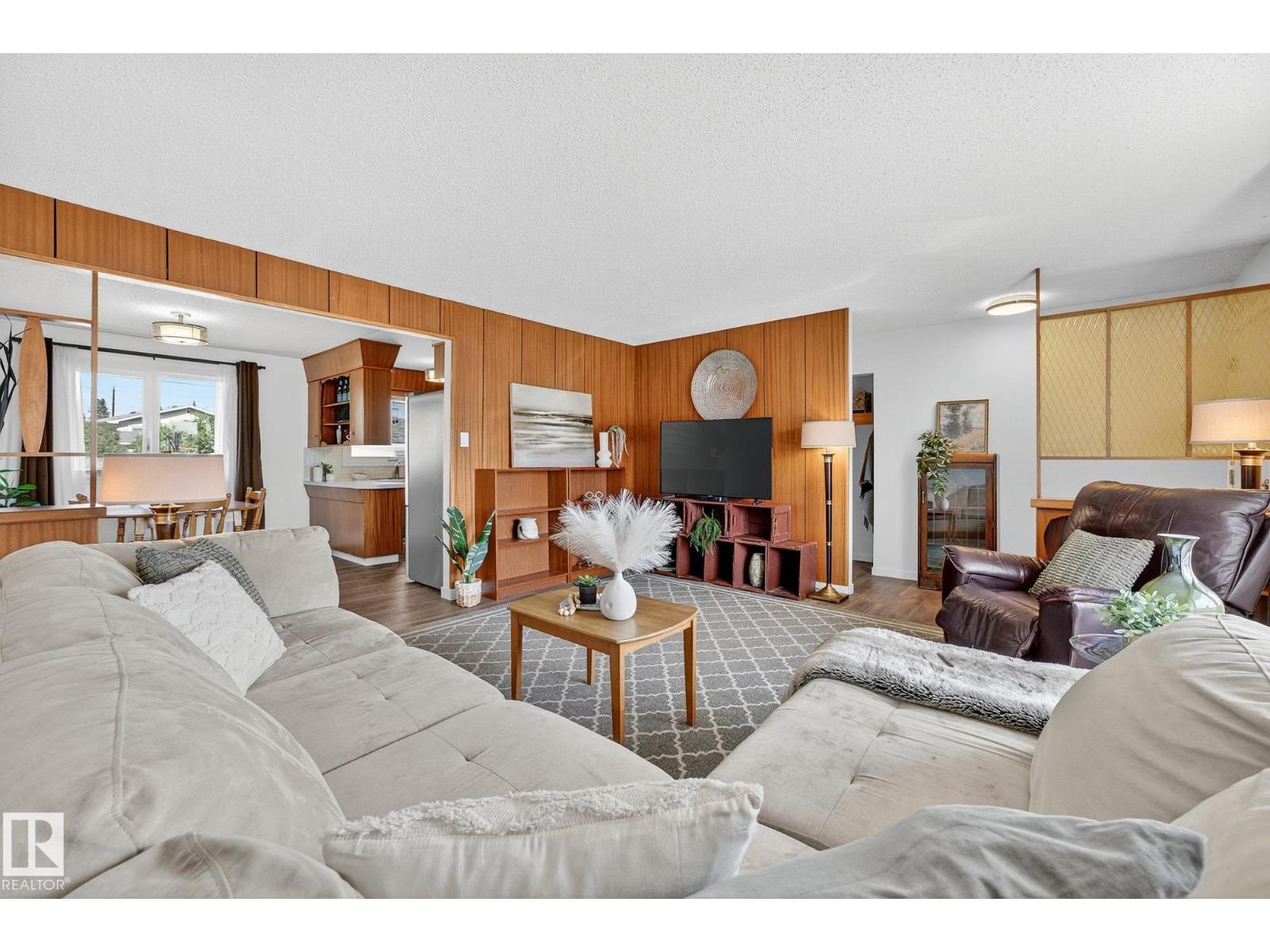Photo 27 of 5516 140 A Av Nw, Edmonton AB