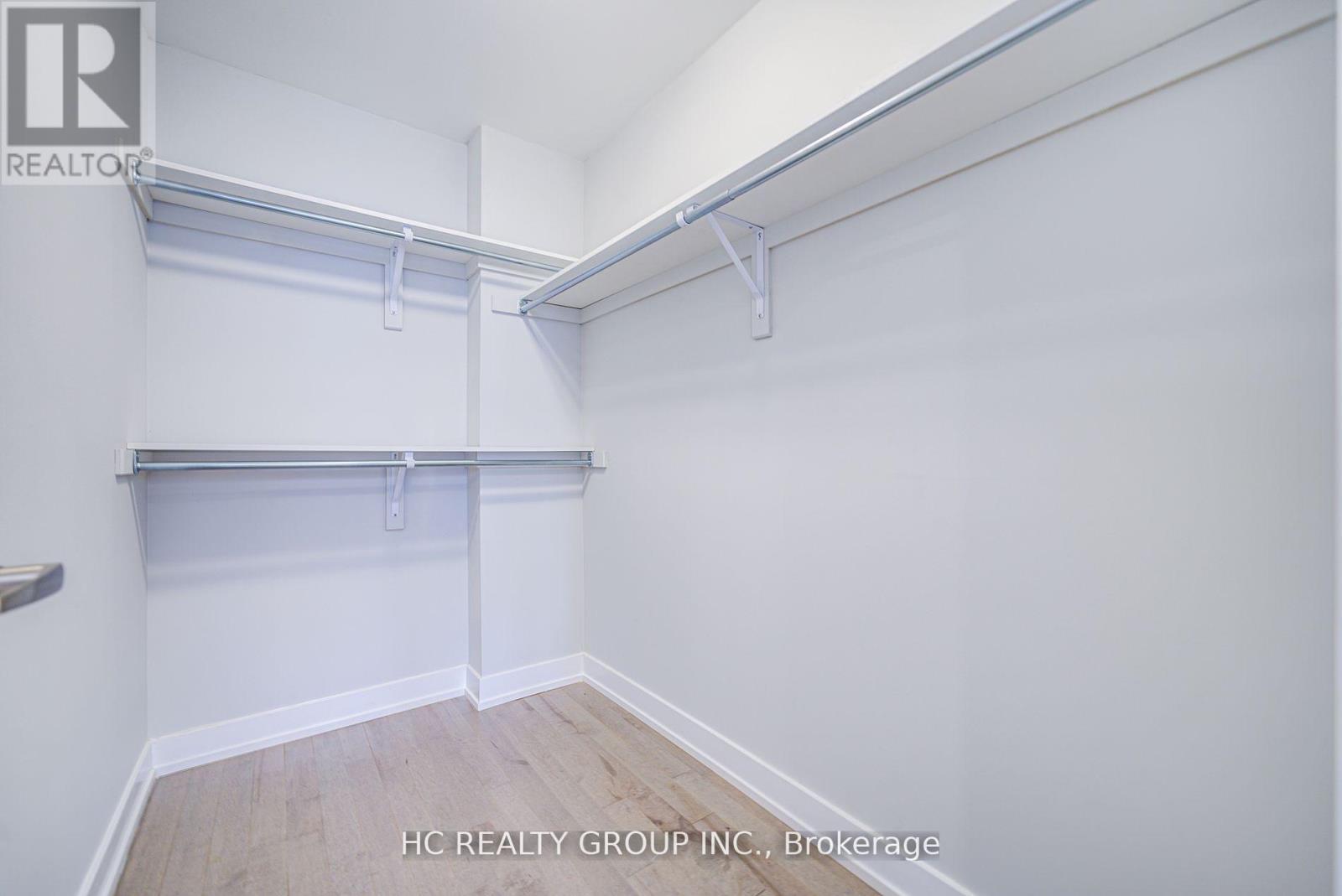 Photo 24 of 19 Guardhouse Crescent, Markham ON