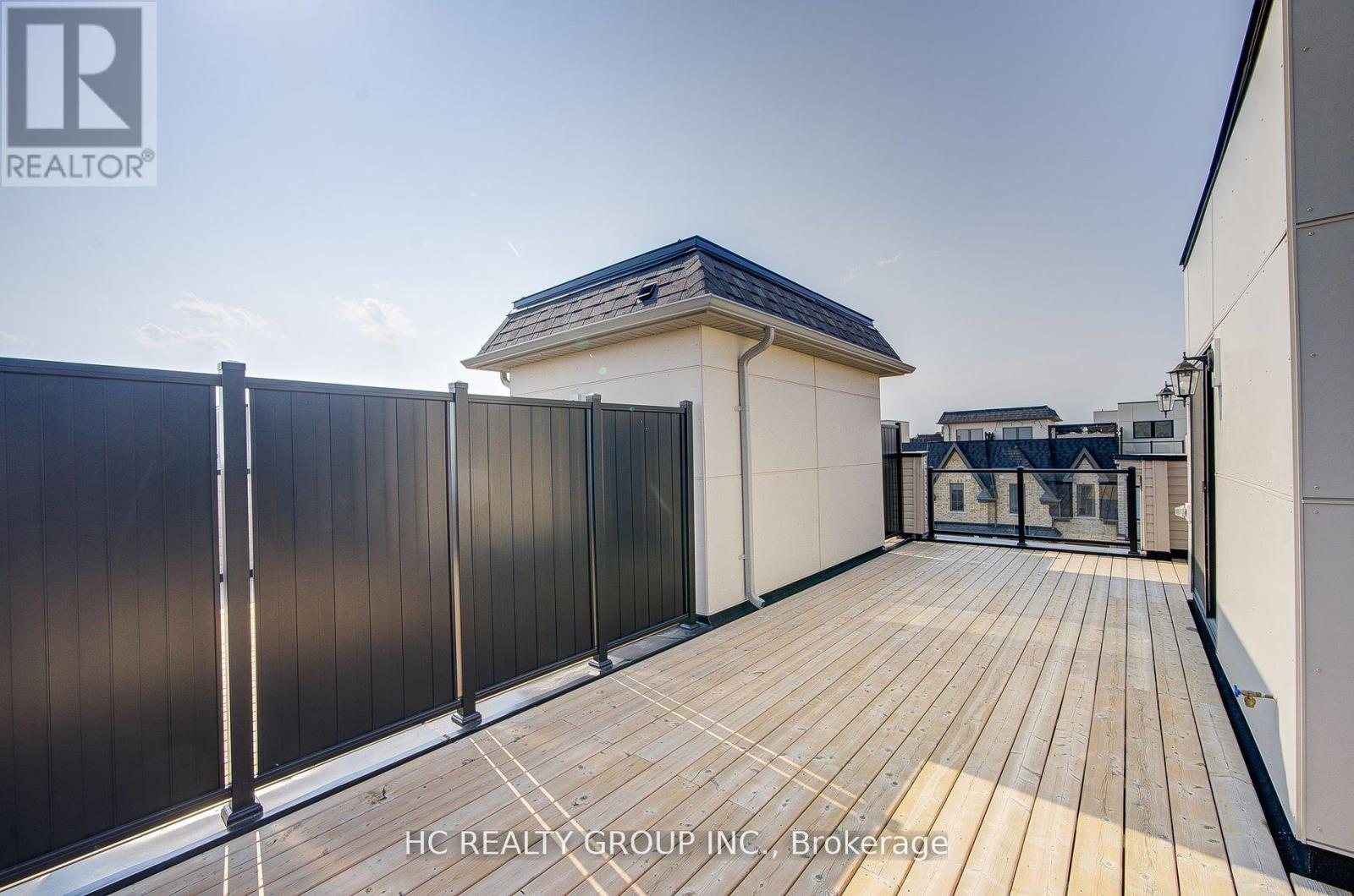Photo 33 of 19 Guardhouse Crescent, Markham ON